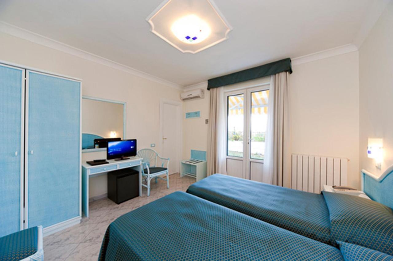 Hotel Bellevue Benessere & Relax Ischia Pokój zdjęcie